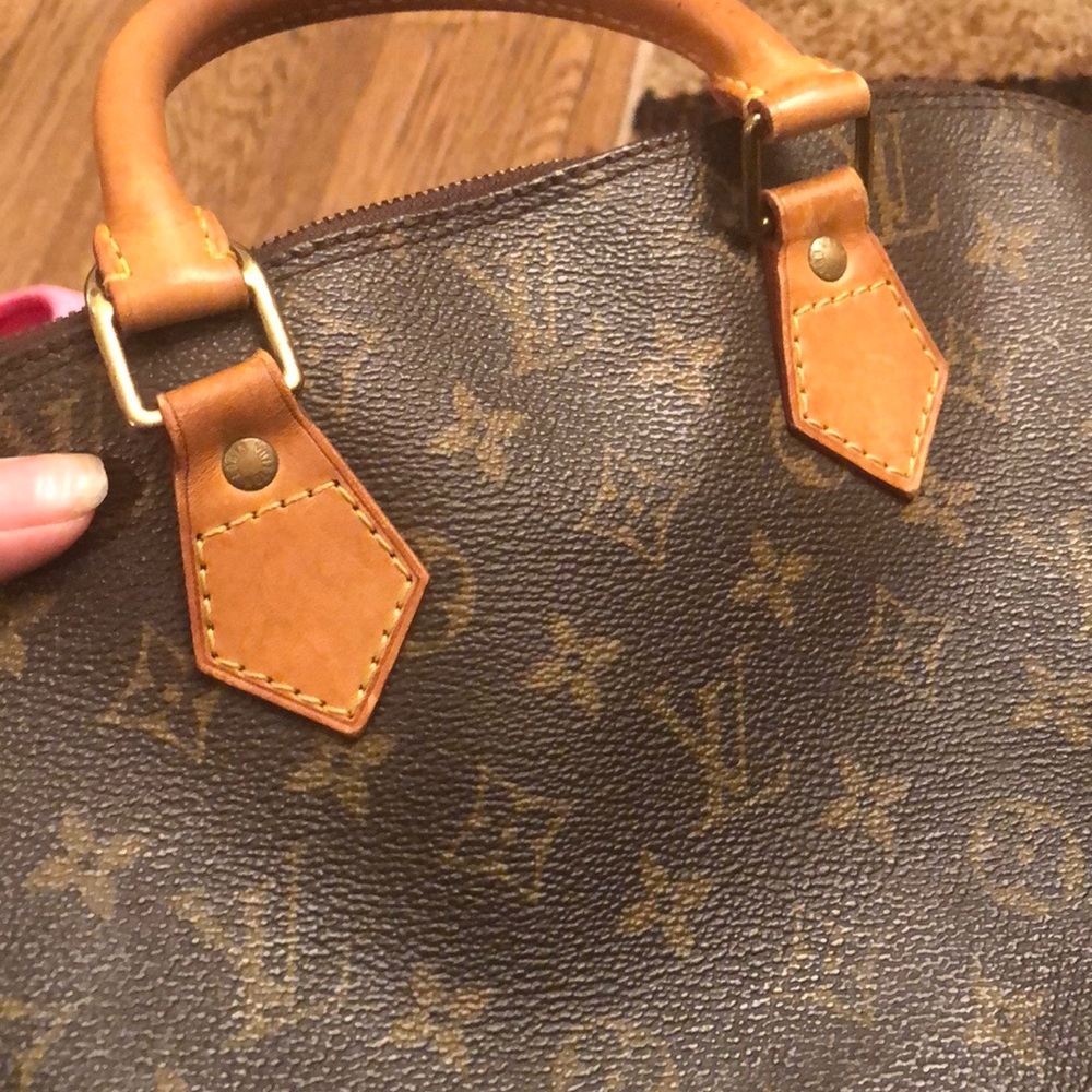 Louis Vuitton Alma - Picture 7 of 8